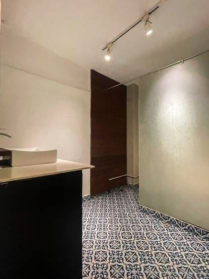 Daun Penh店屋出租，价格$550