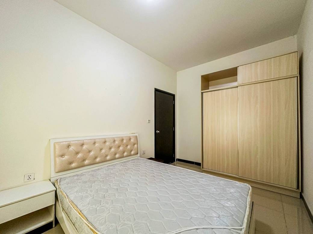 Кондоминиум Для Аренды in 7 Makara $1,200
