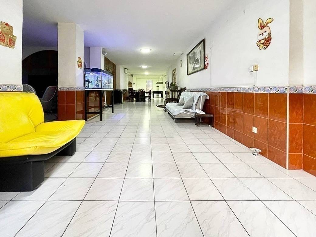 Villa For Sale in Chakto Mukh, Daun Penh, Phnom Penh