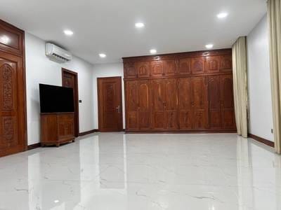 Villa For Rent in Chamkarmon $3,300