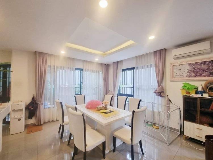 Villa À louer à Chrang Chamres I, Russey Keo, Phnom Penh