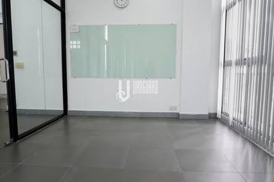 Daun Penh에 있는 사무물업 임대 $700
