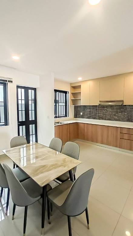 Maison en rangée À louer à Dangkao $1,000