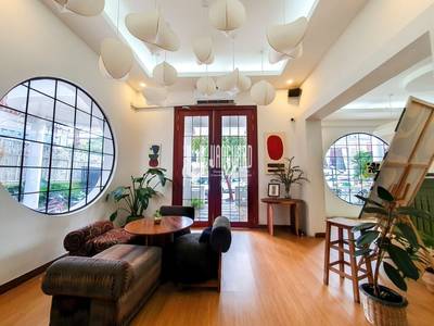 វីឡា សំរាប់លក់ នៅDaun Penh តម្លៃ $2,800,000