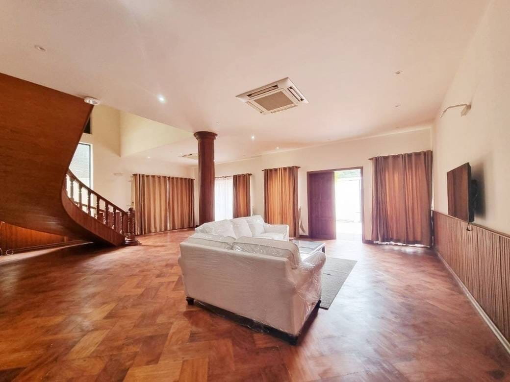 Boeung Kak 1 Villa For Rent in Boeung Kak 1