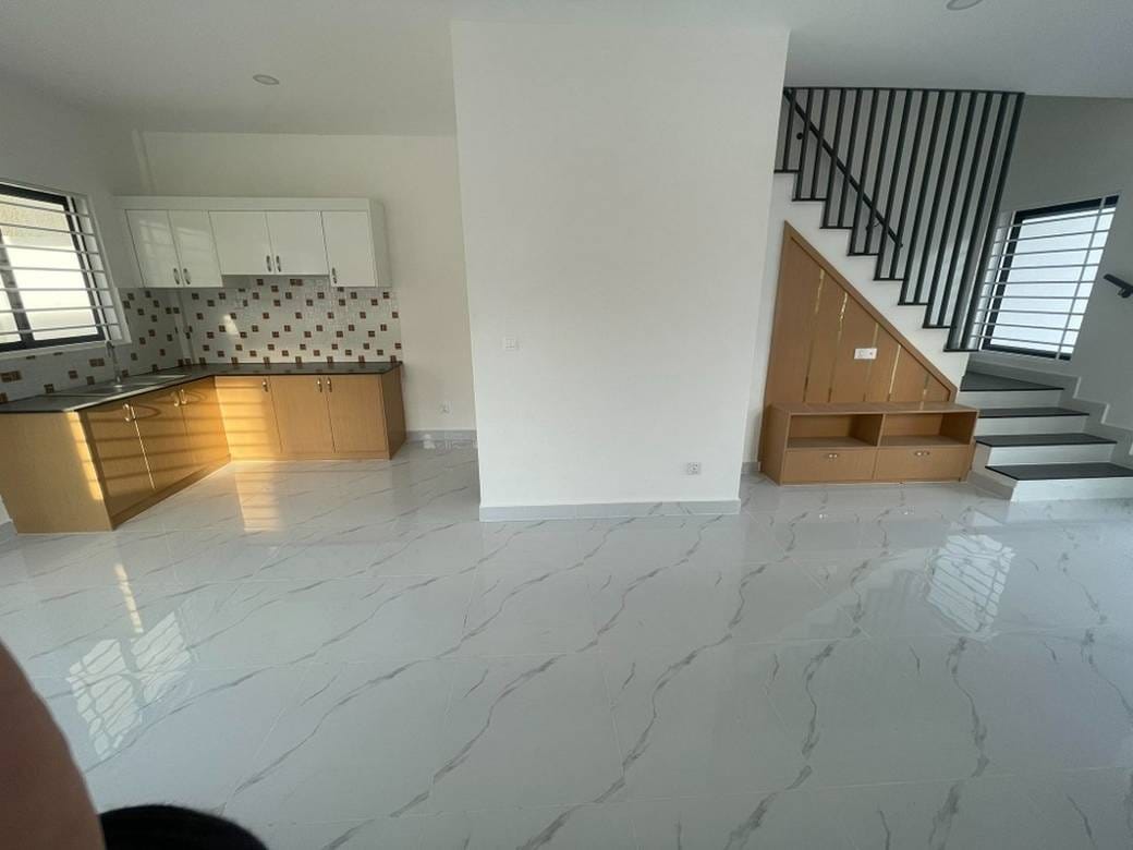 Vila Na prodej in Prek Pnov $110,000