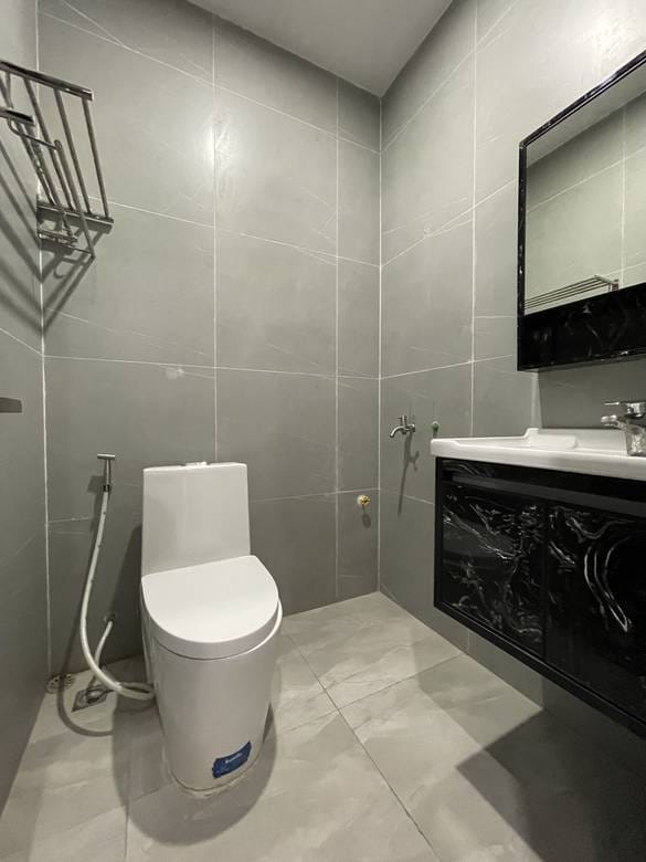 Serviced Apartment For Rent with 1 Parking Space