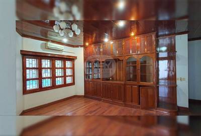 412.5 sqm Land Size Vila For Sale & Rent