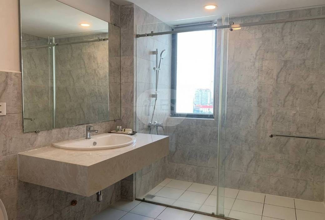 $750 Condo