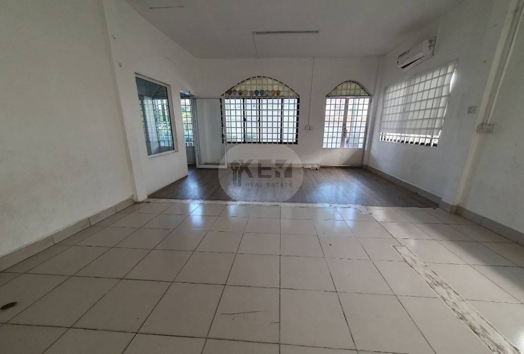 360 sqm Land Size Villa For Sale & Rent