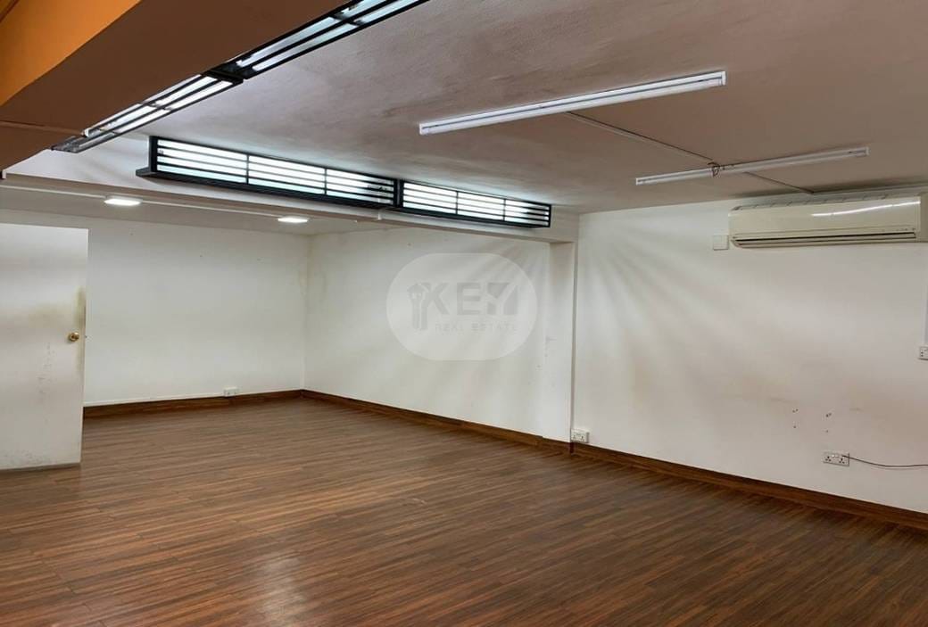Bureaux À louer de 65 m² habitables à Daun Penh