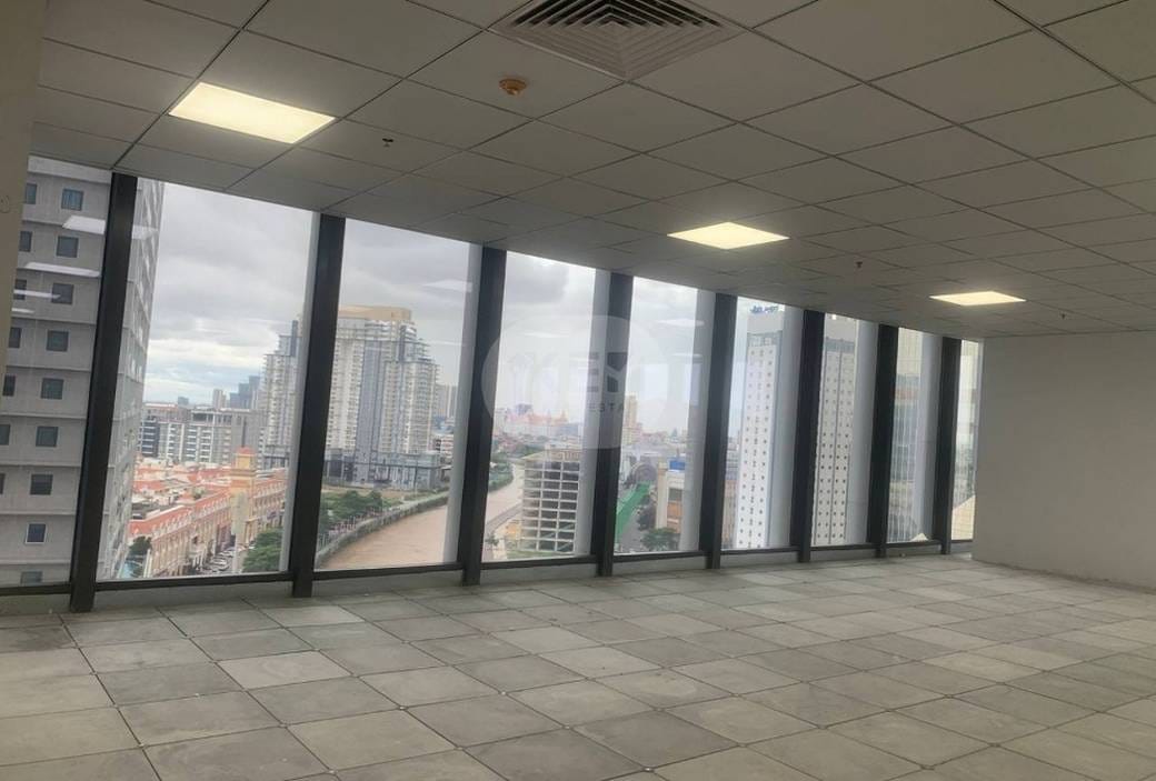 148.93 sqm Living Size Offices For Rent in Chamkarmon