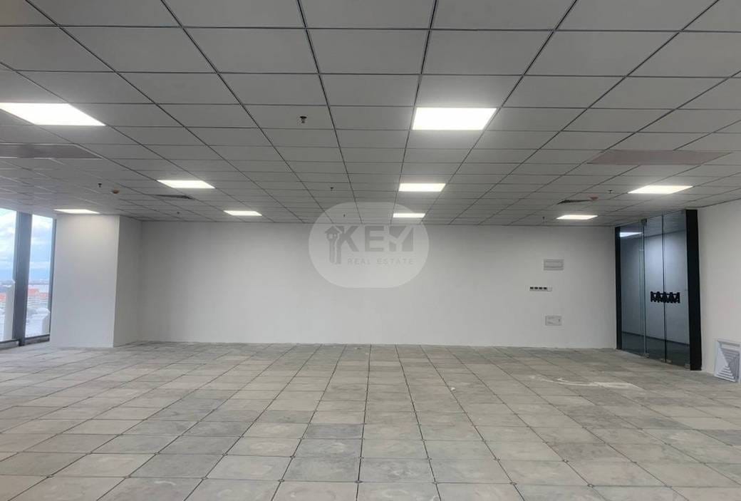 Offices For Rent in Chamkarmon $1,936