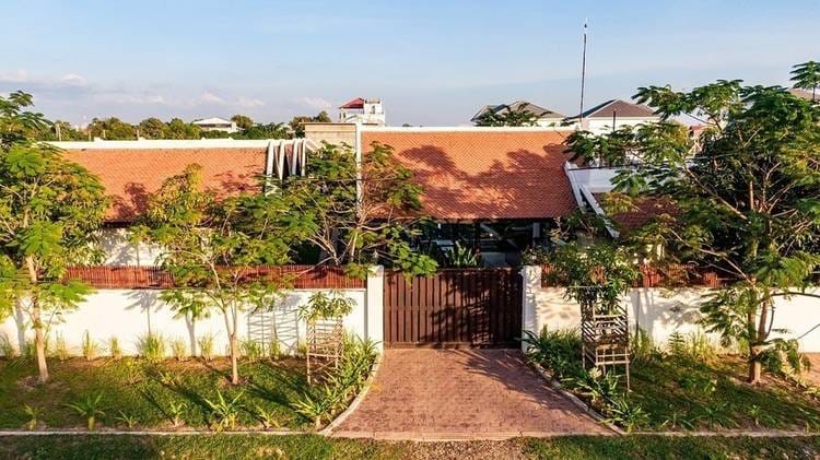 Hotel For Sale in Svay Dankum, Siem Reap
