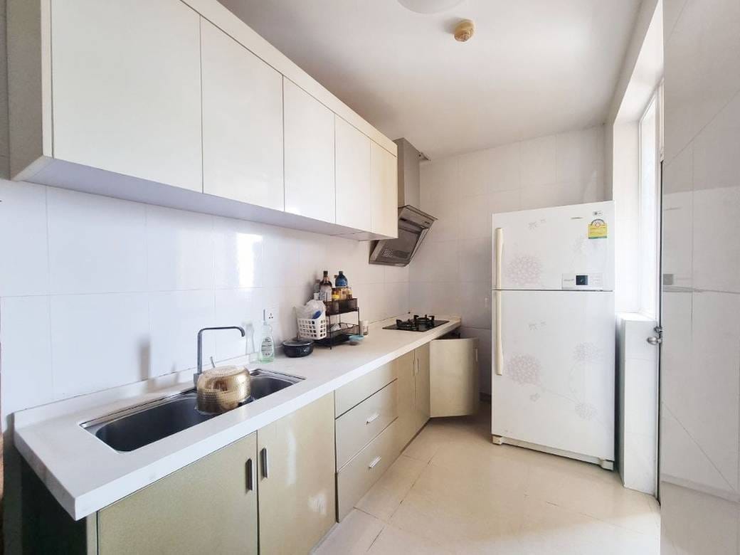 $1,500 Condo