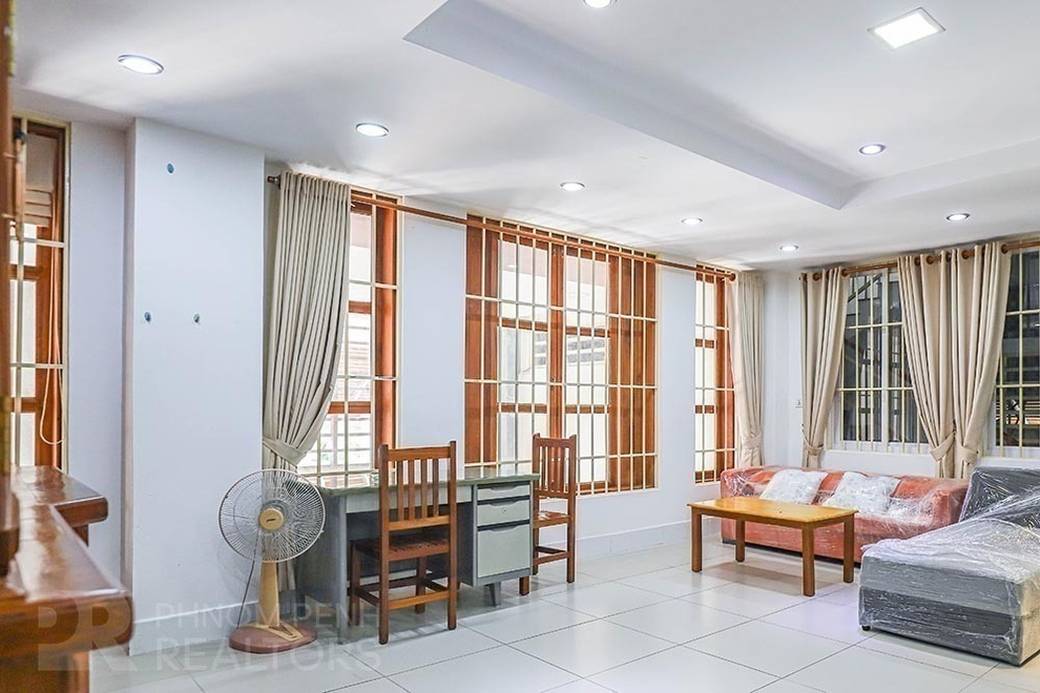 $650 Condo