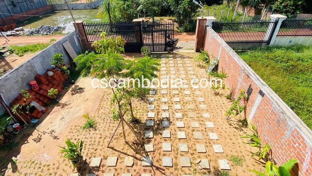 ផ្ទះ តម្លៃ $350