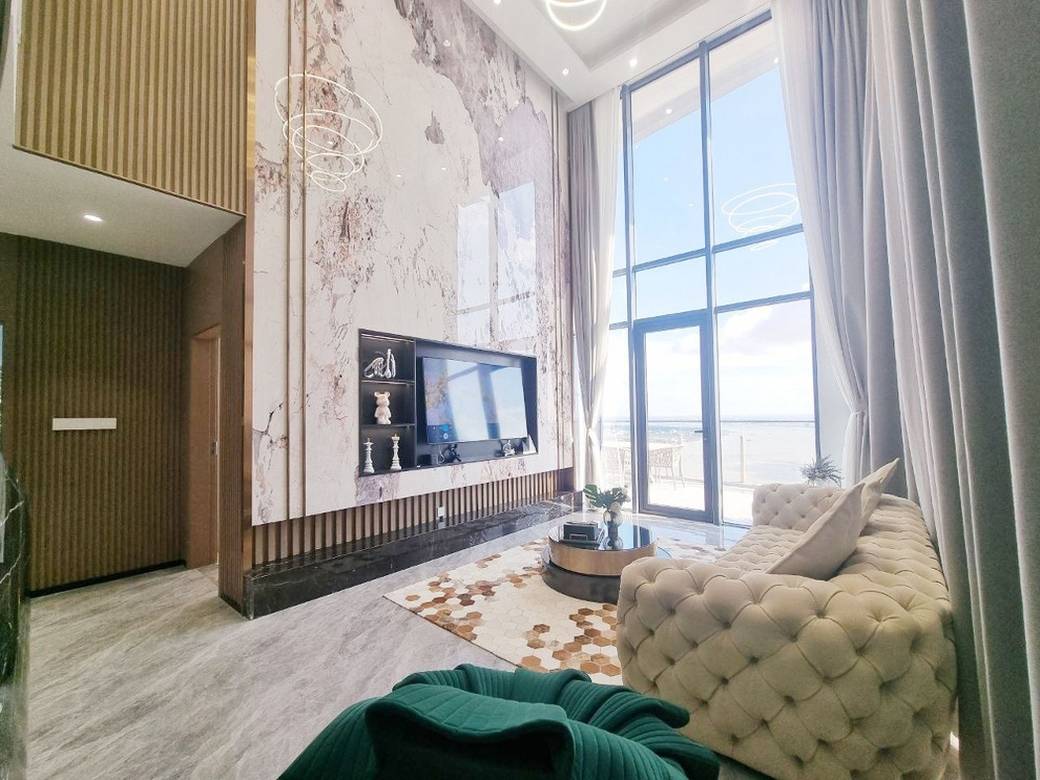 Condo À vendre de 25,000 m² de terrain