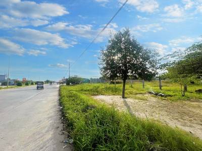 Lot À louer de 4,000 m² de terrain