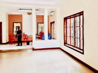 Vila K pronájmu in Phnom Penh Thmey, Sen Sok, Phnom Penh