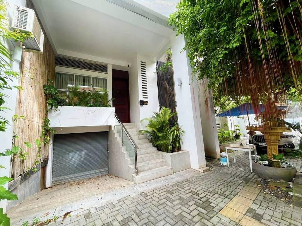 78 sqm Land Size Flat House K pronájmu