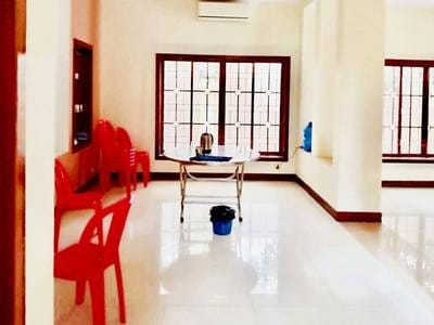 Vila K pronájmu in Sen Sok $2,000