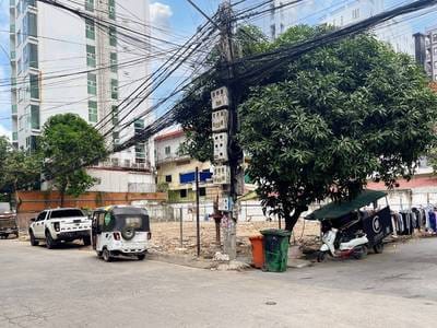 726 sqm Land Size Lot K pronájmu