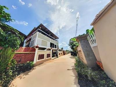 អាគារ សំរាប់លក់ ទំហំដី 223 ម៉ែត្រការ៉េ