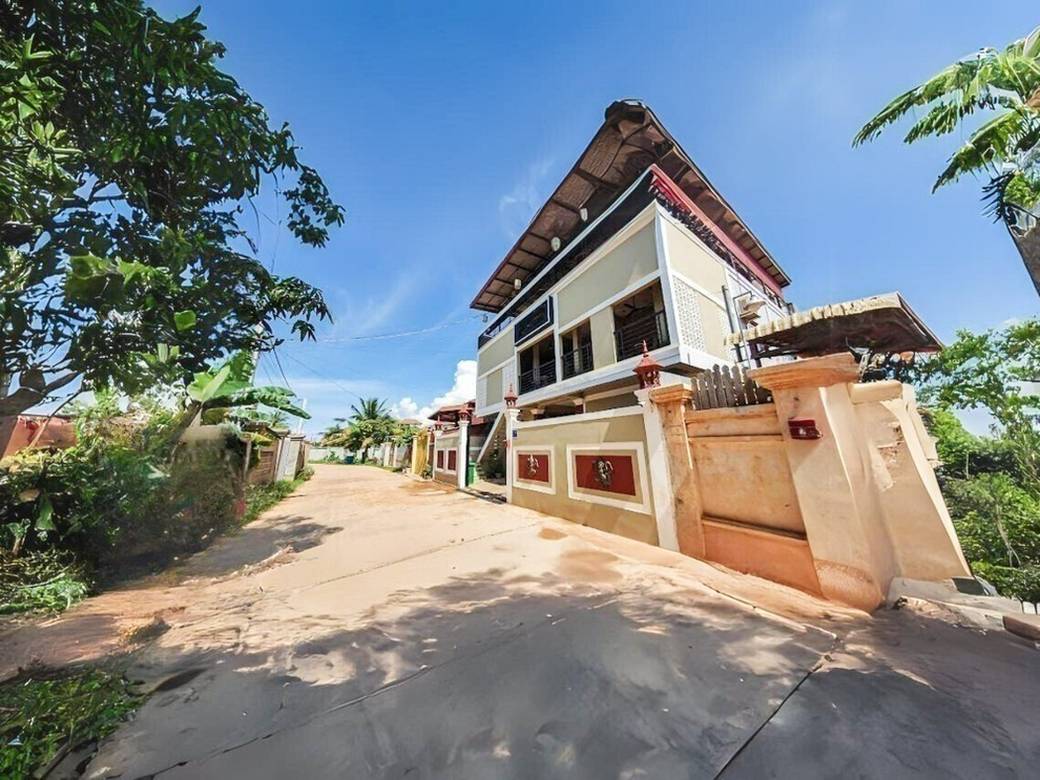 អាគារ គ្រឿងសង្ហារិម សំរាប់លក់