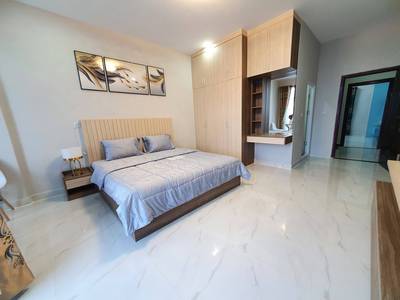 Flat For Sale with 1 Parking Space
