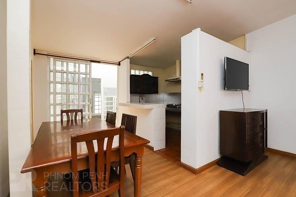 170 sqm Land Size Flat House For Rent