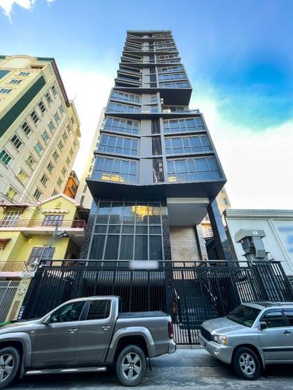 $5,500,000 Building