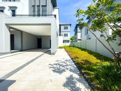 Villa For Rent in Por Sen Chey $3,500