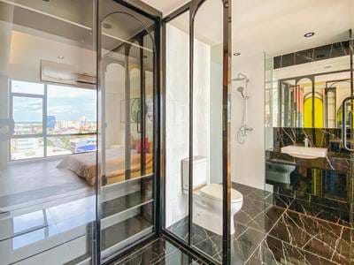 Time Square 302 | 2 Bedrooms Condo Na prodej for $206,250