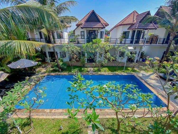 Hotel For Sale in Sala Kamraeuk, Siem Reap