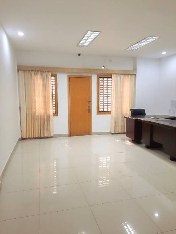 Budynek Na wynajem o powierzchni mieszkalnej 185 m² w Daun Penh