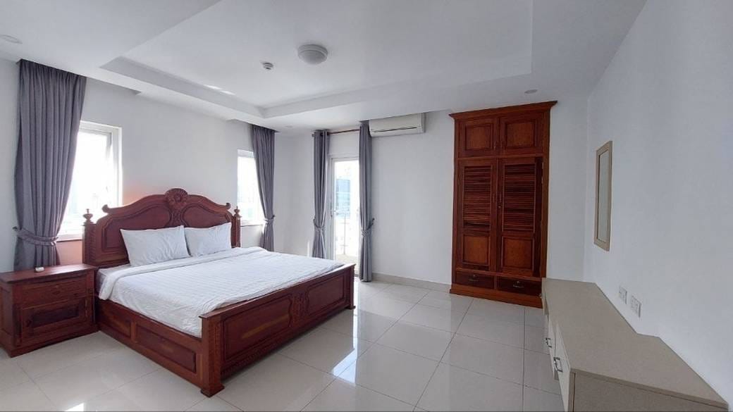 Penthouse Na wynajem w 7 Makara $2,200
