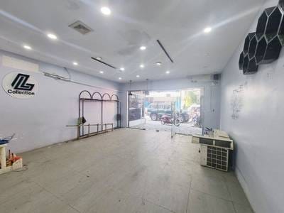 House and lot Na prodej with 1 Parking Space