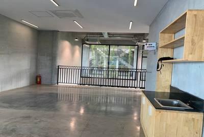 Bureaux À louer à Chamkarmon $1,600