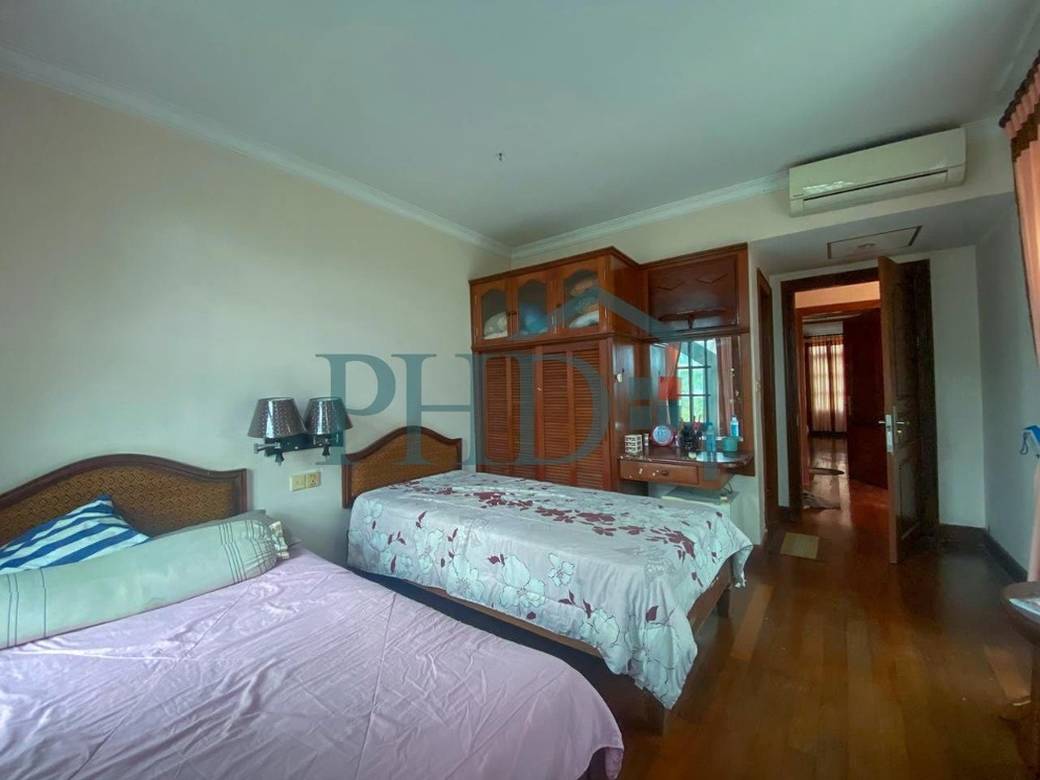 $1,200 House