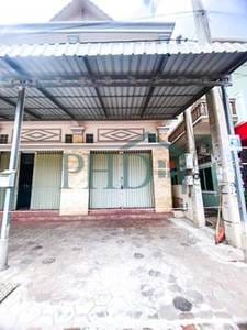 주차 공간 1면이 있는 CommercialShophouse 임대