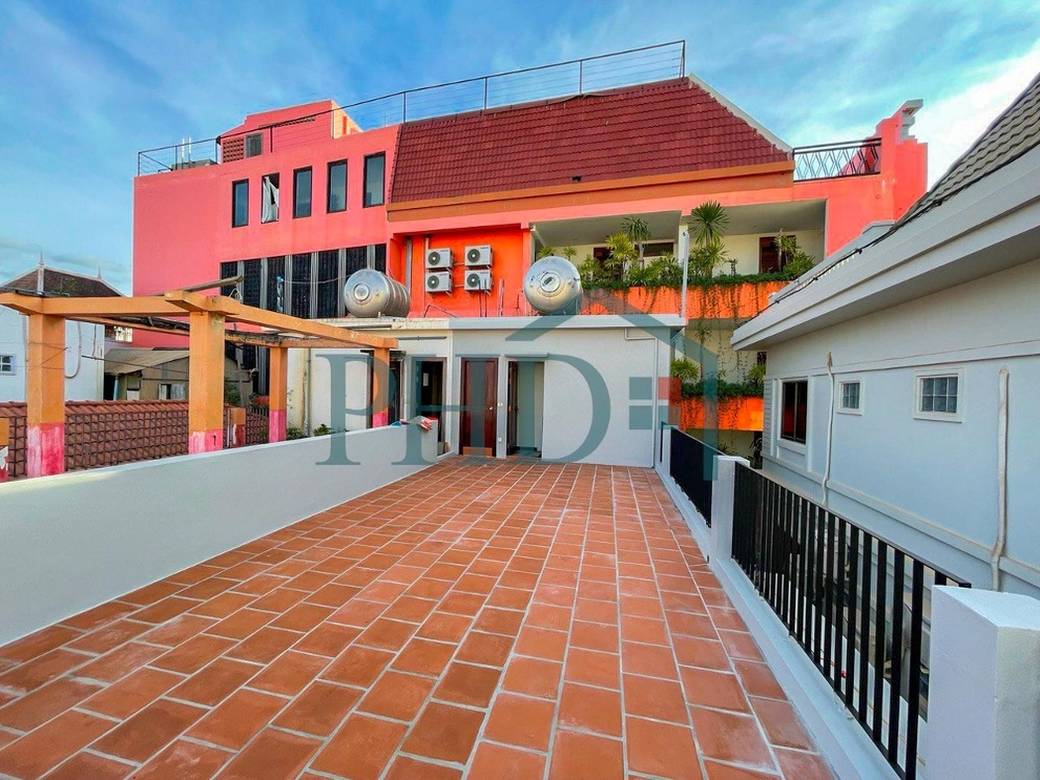House and lot For Rent with 1 Parking Space