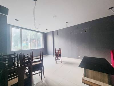 Restaurant For Rent in Daun Penh $2,800