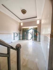 Sala Kamraeuk Sala Kamraeuk에 있는 CommercialShophouse 임대