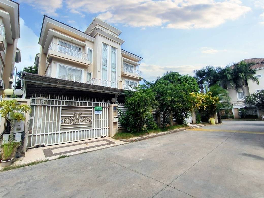 Corner 2 Twins Villa for Sale in Sen Sok