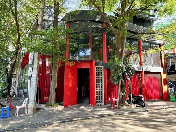 Dom z lokalem handlowym Na wynajem w Chakto Mukh, Daun Penh, Phnom Penh