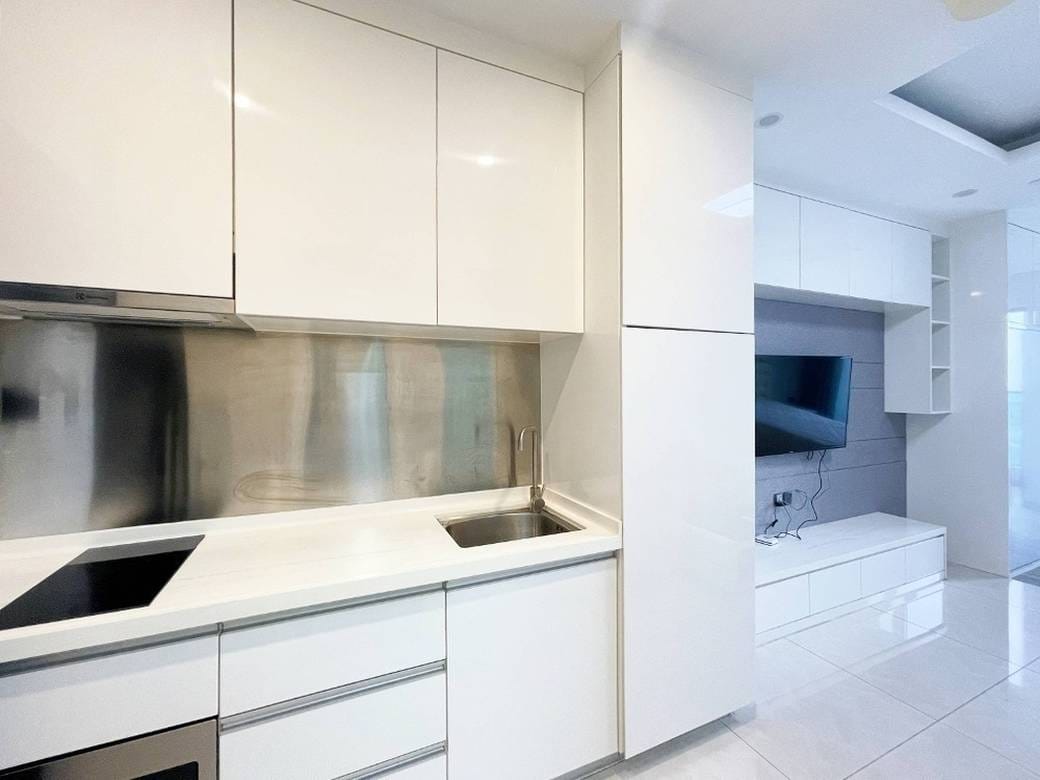 Condo For Sale & Rent in Chamkarmon $125,000