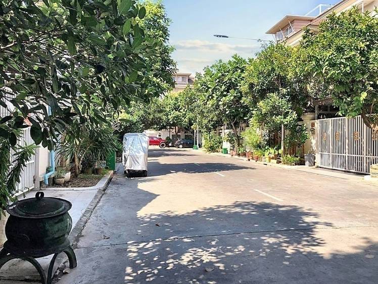 $700 Villa Jumelle