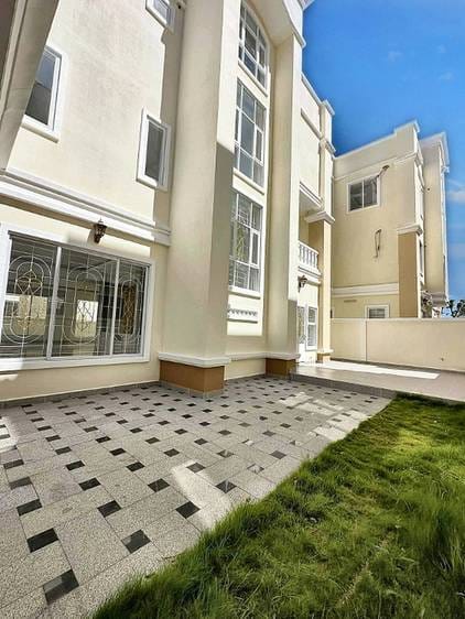 $750,000 Willa