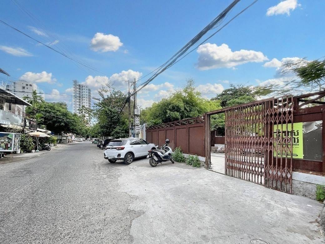 650 sqm Land Size Pozemky For Sale & Rent